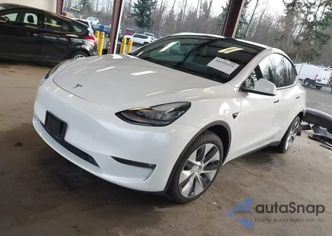 2021 Tesla Model Y Long Range Dual Motor All-Wheel Drive z USA, uszkodzony, nr VIN 5YJYGDEE0MF261369